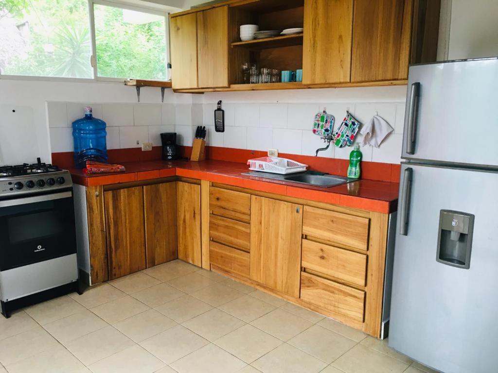 Kuchyň nebo kuchyňský kout v ubytování Casa Las Mantas
