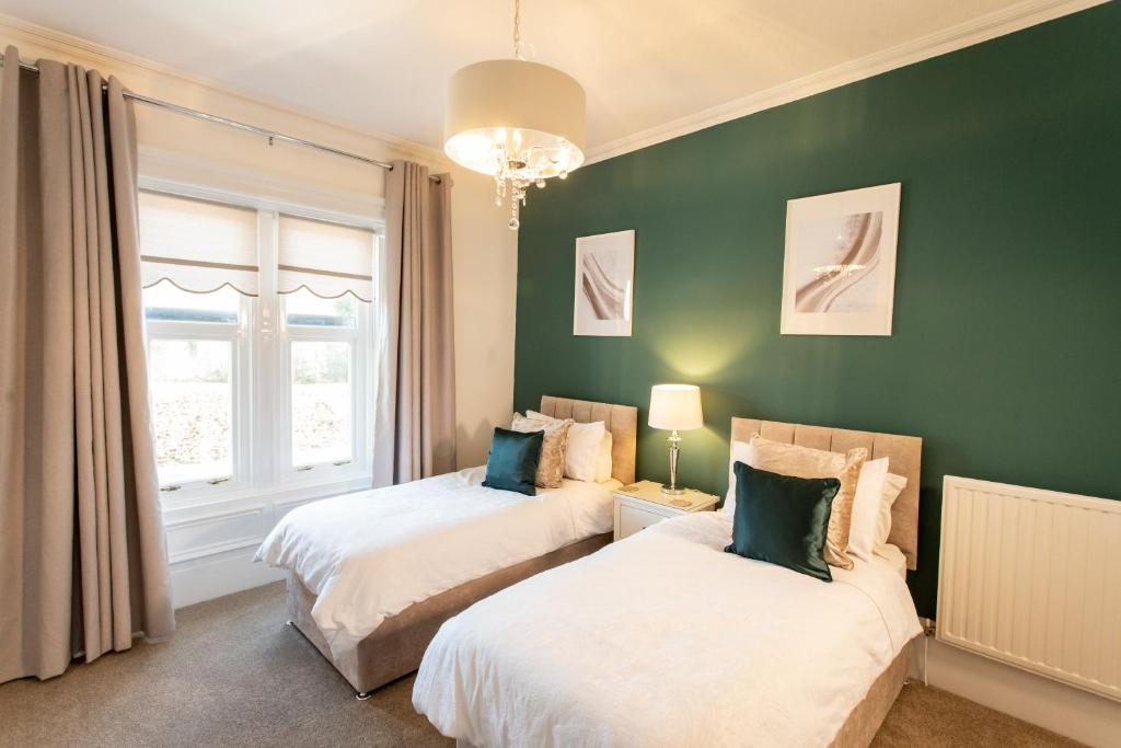 3 Bedroom villa attached to Host home free parking photo