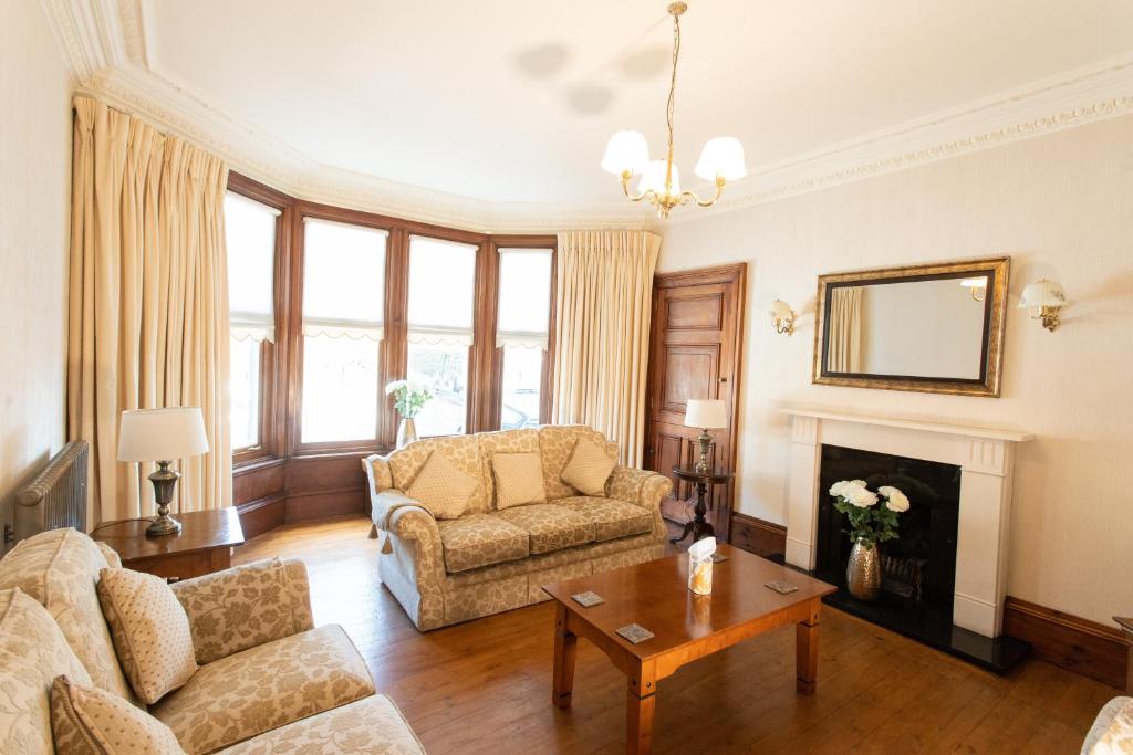 3 Bedroom villa attached to Host home free parking photo