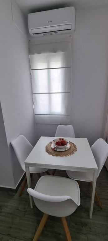 Posedenie v ubytovaní Cozy & Quiet Apartment Capitán Huelin