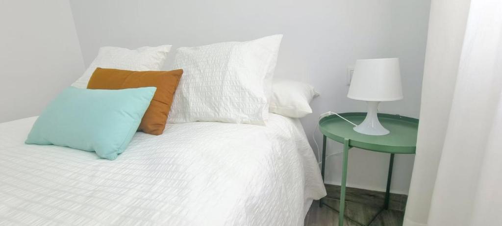 Posteľ alebo postele v izbe v ubytovaní Cozy & Quiet Apartment Capitán Huelin
