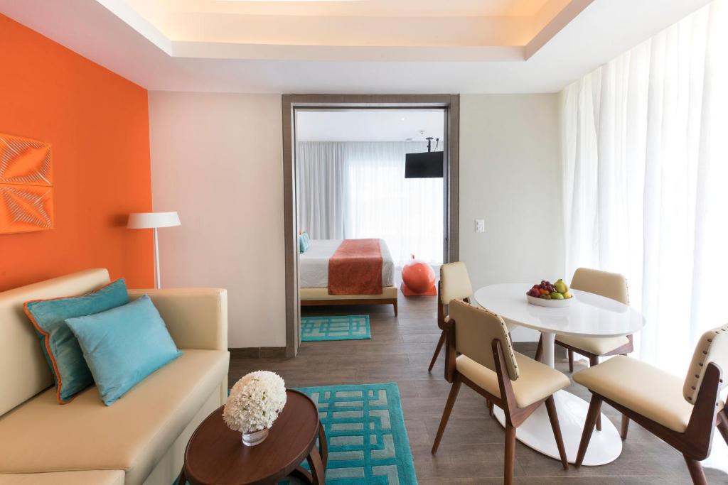 Nickelodeon Hotels & Resorts Punta Cana - Gourmet All Inclusive by Karisma - Swank Envolvente Nadar Suite