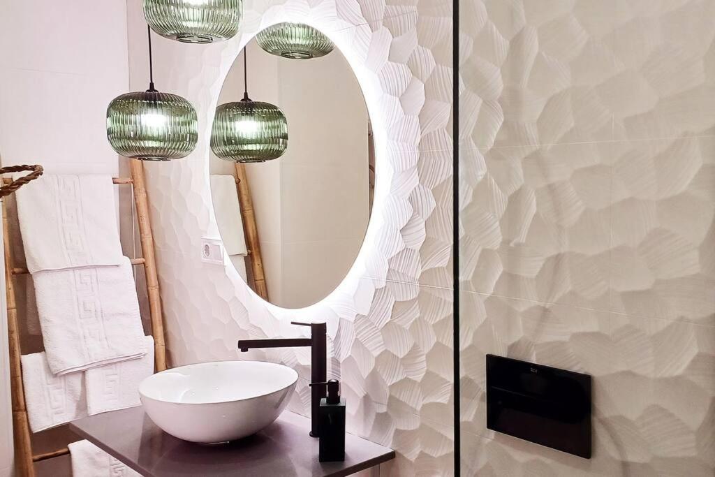 Kúpeľňa v ubytovaní Serendipia: tu hogar en este blanco pueblo