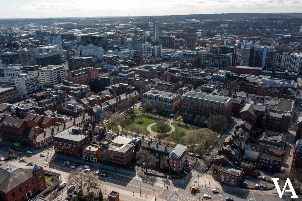 Nespecifikovaný výhled na destinaci Leeds nebo výhled na město při pohledu z apartmánu