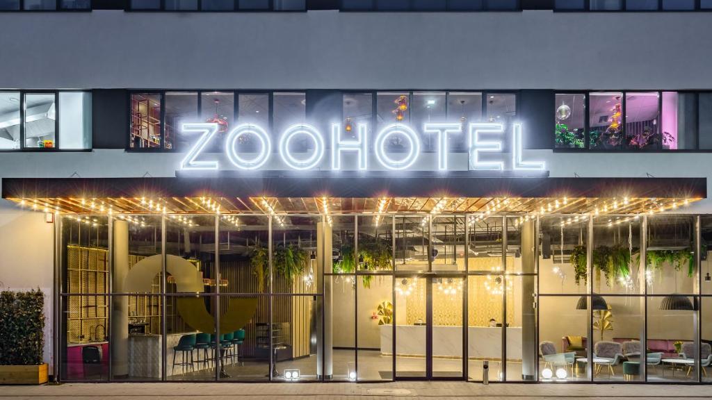 HOTEL ZOO HOTEL ZOO