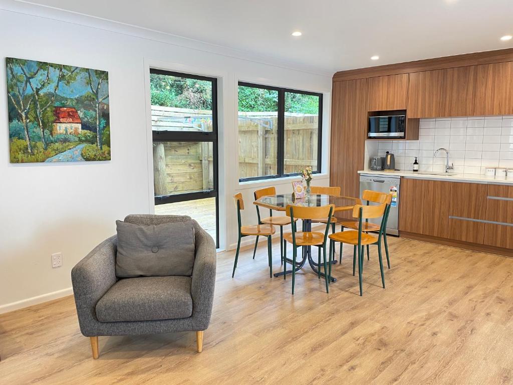 NO PARTY ALLOWED, Entire Brand New 3 bedroom townhouse, free unlimited fibre wifi and free parking - Resim 26