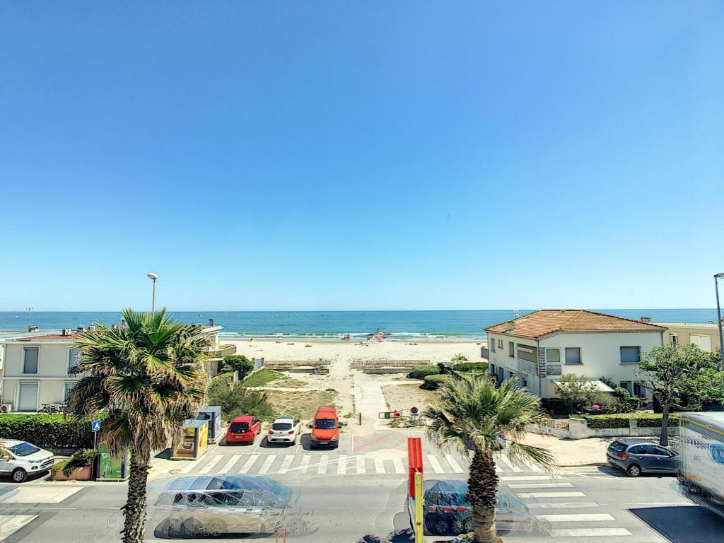 Fotografia z galérie ubytovania Palavas Les Flots F2 lumineux avec parking, à deux pas de la mer - FR-1-715-14 v destinácii Palavas-les-Flots