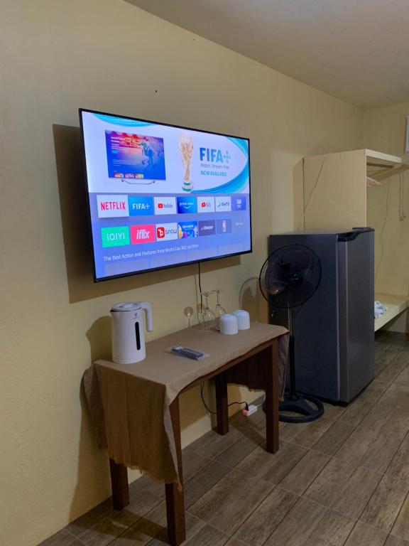 TV a/nebo společenská místnost v ubytování Onur Inn