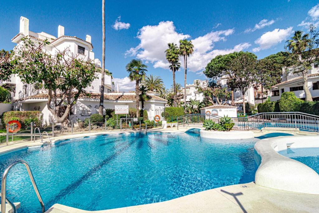 Bazén v ubytování GBH - Casa Golden beach by Roomservices nebo v jeho okolí