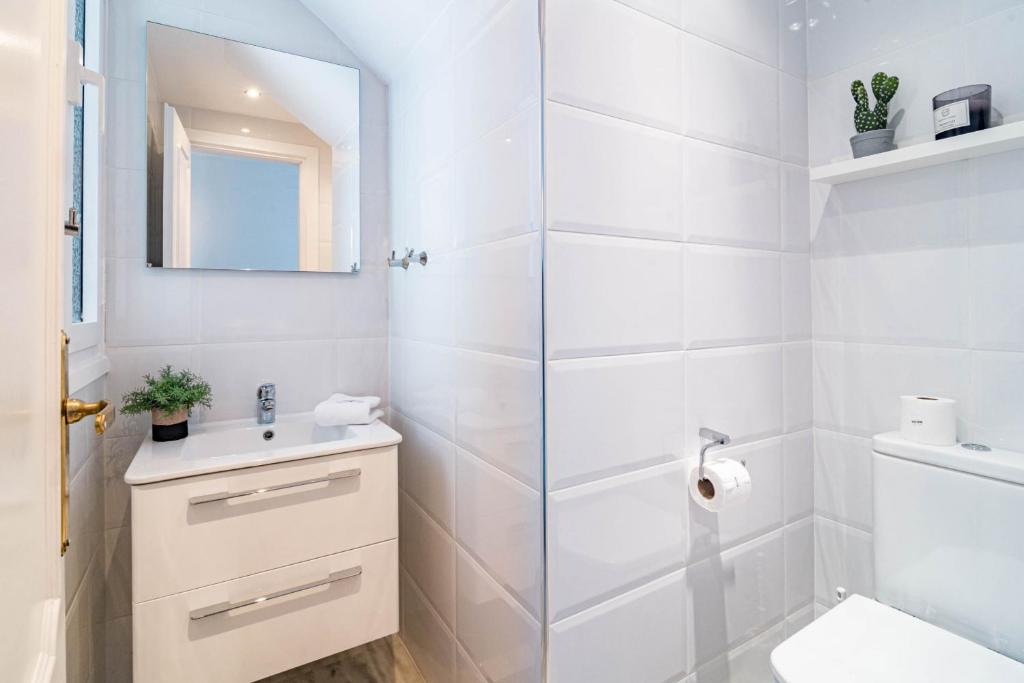 Koupelna v ubytování GBH - Casa Golden beach by Roomservices