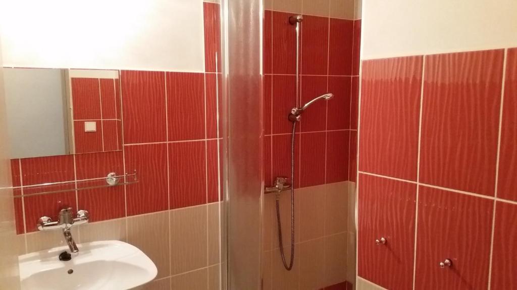 Łazienka w obiekcie Hotel Zimní stadion Náchod