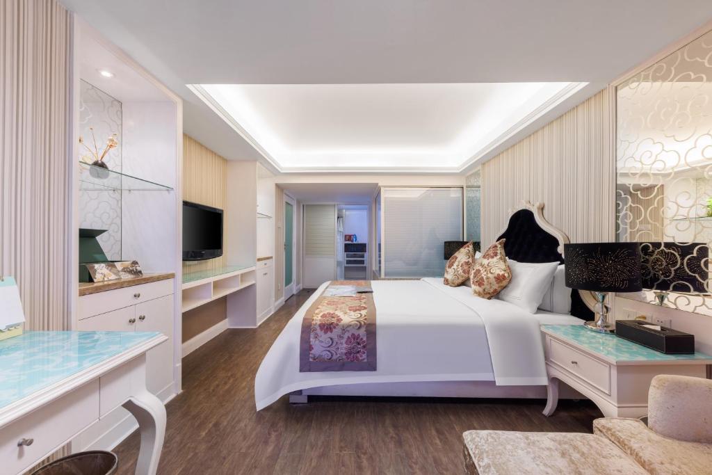 TV a/nebo společenská místnost v ubytování Sunflower Hotel &Residence, Futian Port Branch