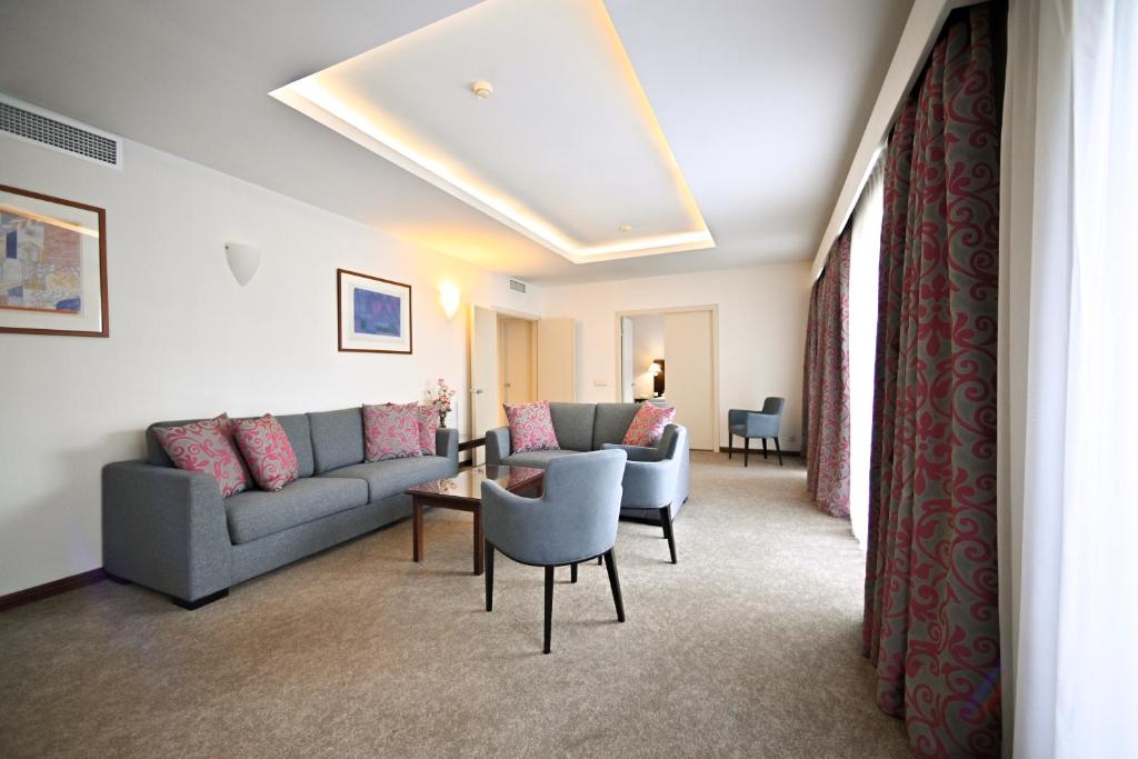 Posezení v ubytování Europe Hotel