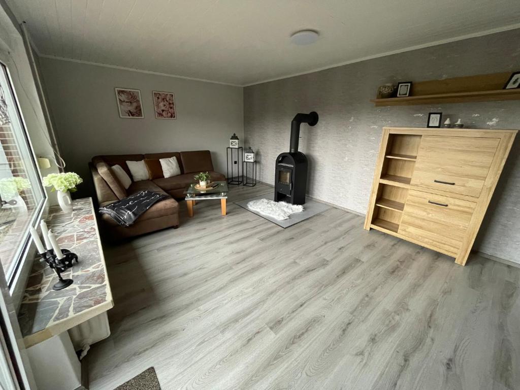 Fotografie z fotogalerie ubytování Behagliches Haus mit Kamin v destinaci Rechtsupweg
