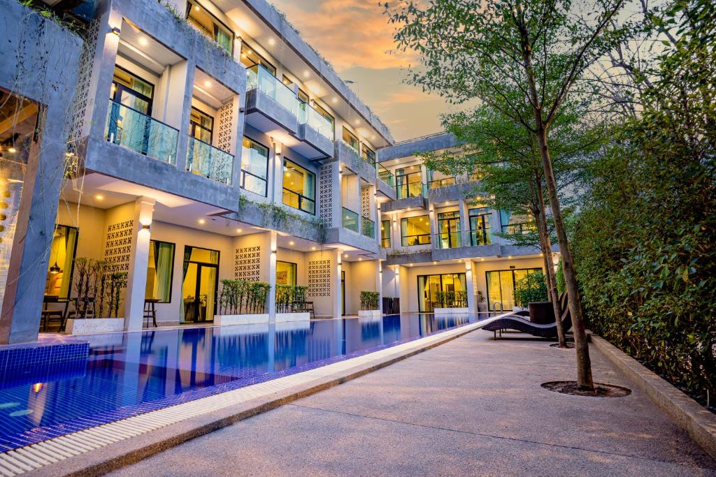 Bazén v ubytování Rainforest Hotel by NSUN nebo v jeho okolí