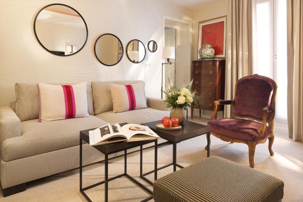 
Deluxe Apartment (4 Adults + 2 Children) 
