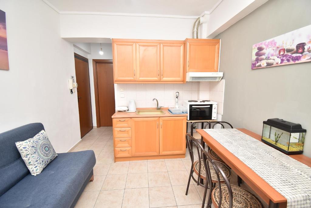 Kuchyňa alebo kuchynka v ubytovaní Central Apartment Thessaloniki-Easy Parking