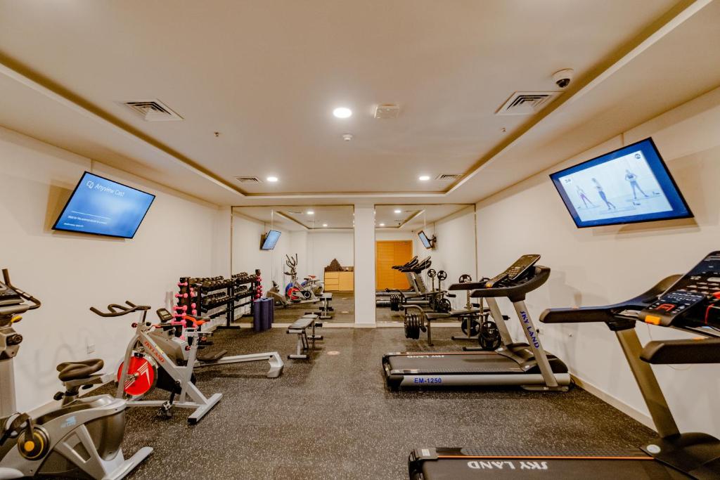 Fitness centrum a/nebo fitness zařízení v ubytování Peony Hotel