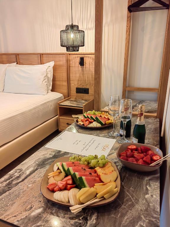 Relax Hotel - Deluxe Triple Room