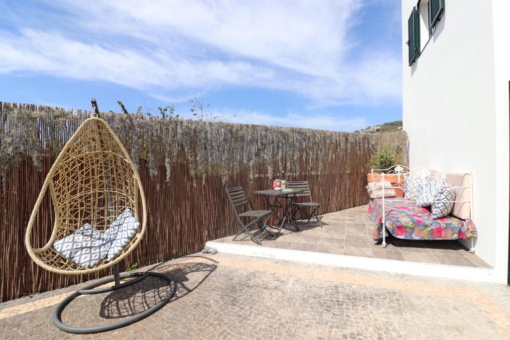 Fotografie z fotogalerie ubytování Casa das Rosas by Homing v destinaci Arco da Calheta