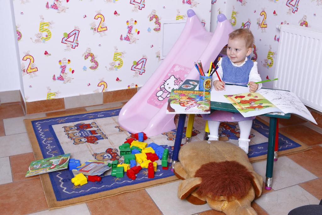 Six Inn Hotel Budapest - Resim 37