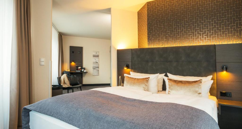 Victor's Residenz-Hotel Berlin Tegel - Resim 17