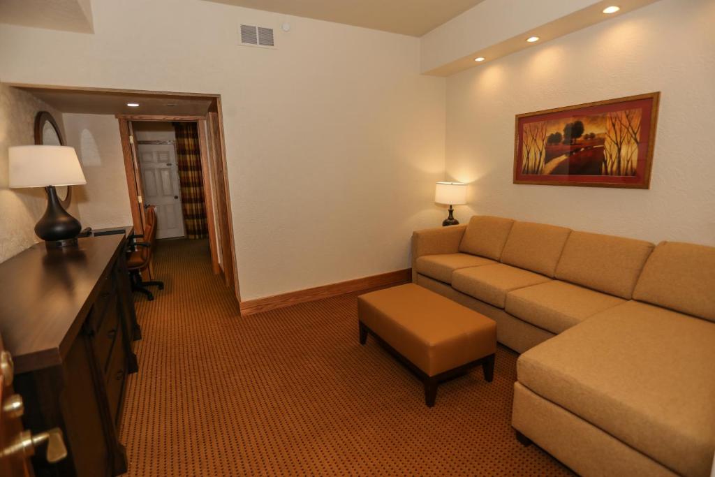 Slopeside Hotel by Seven Springs Resort - Junior Suite