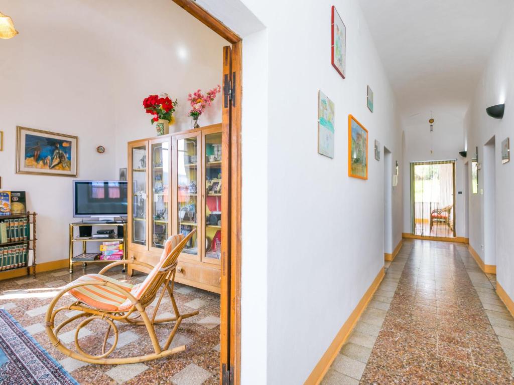 TV a/nebo společenská místnost v ubytování Holiday Home Podere Casina by Interhome