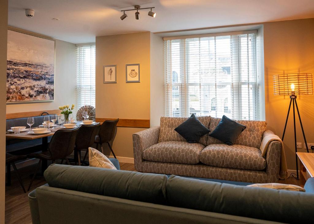 The Lion Court The Fanny Talbot, Barmouth Updated 2023