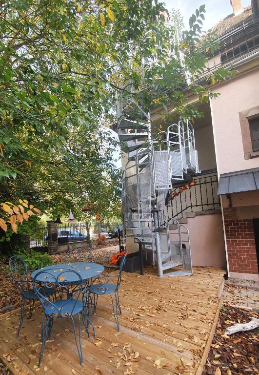 Budova, v ktorej sa apartmán nachádza
