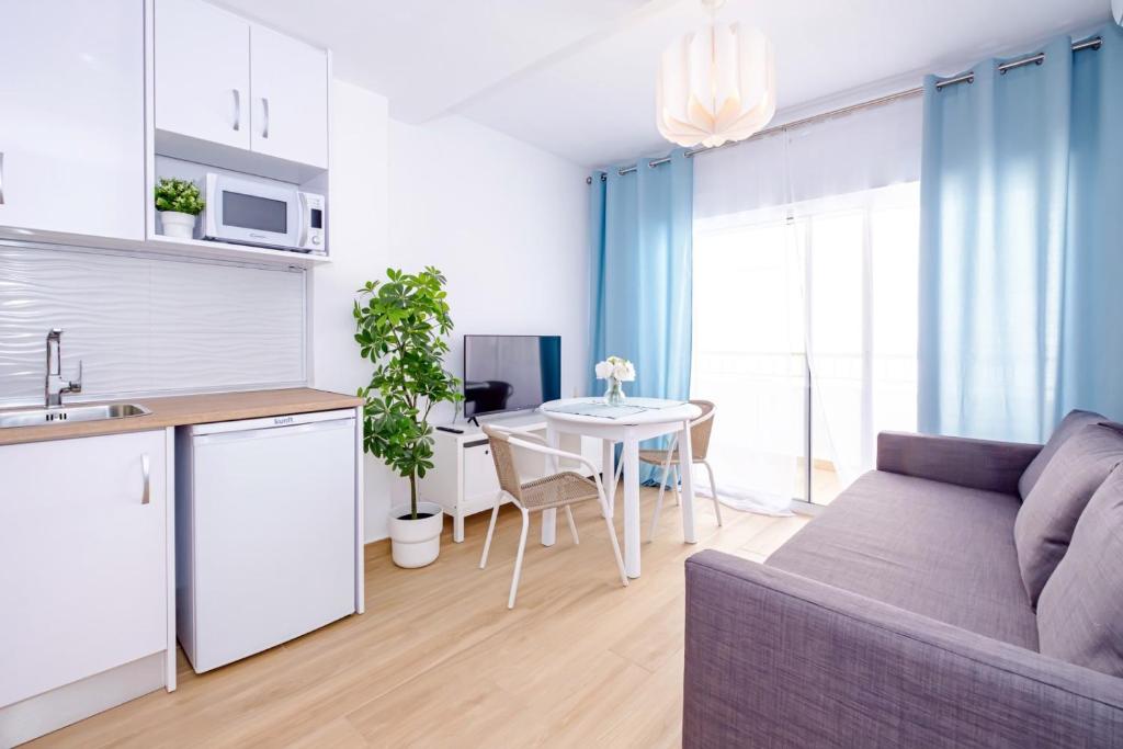 https://cf.bstatic.com/xdata/images/hotel/max1024x768/447789030.jpg?k=383cbd6797a00f8a8df9a35574cb8e404d76ef2b464c5d1546f6578e86802670&o=&hp=1