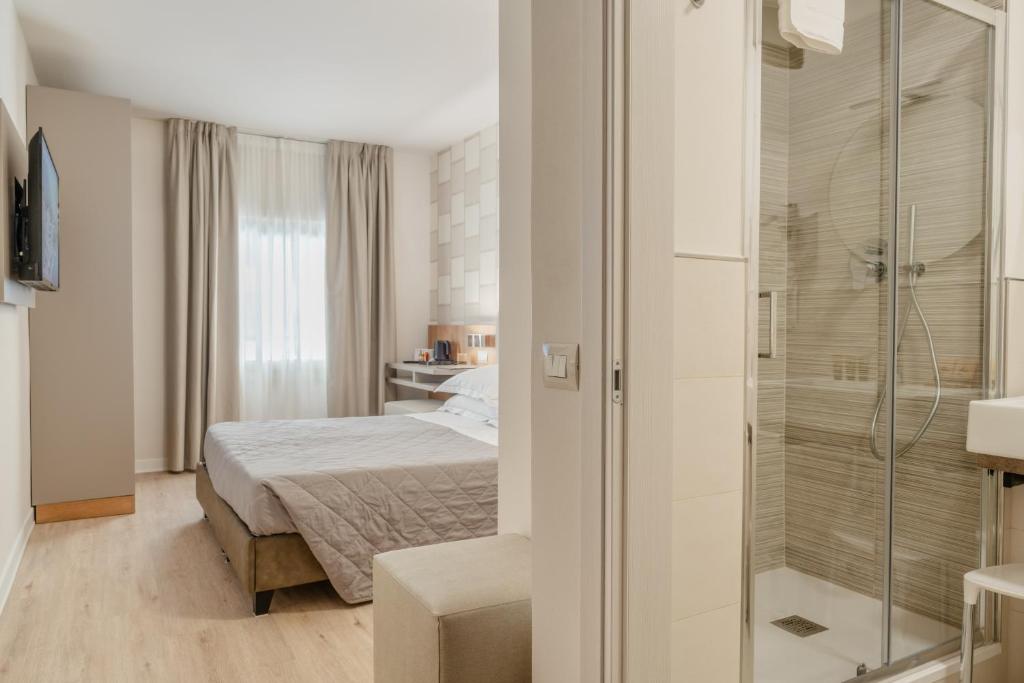 Hotel Du Lac Gardone Riviera - Standard Double Or Twin Room
