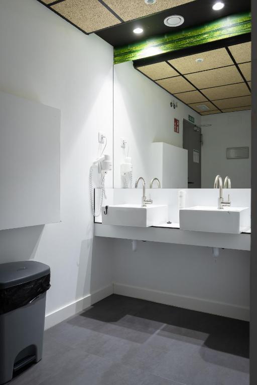 Koupelna v ubytování Ekoos Hostel, Bilbao Eko Hostel