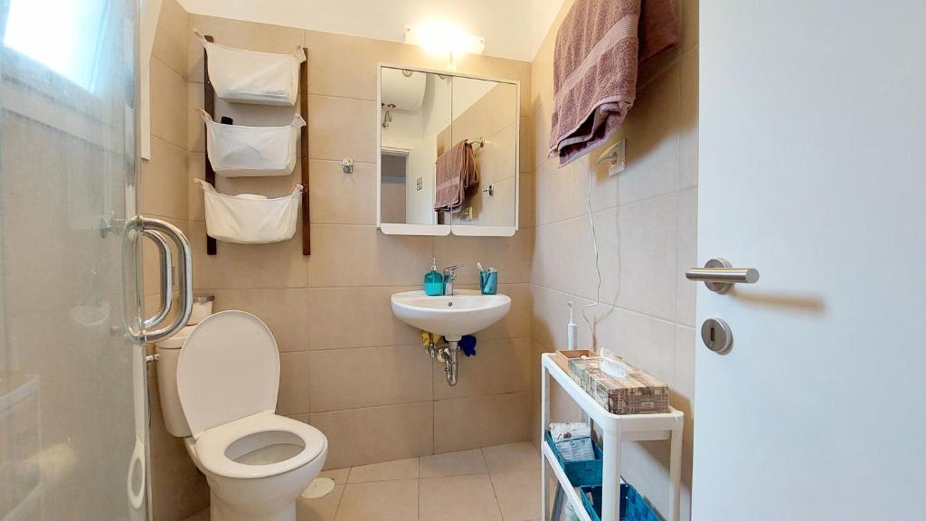 A bathroom at Epameinondas Luxury House