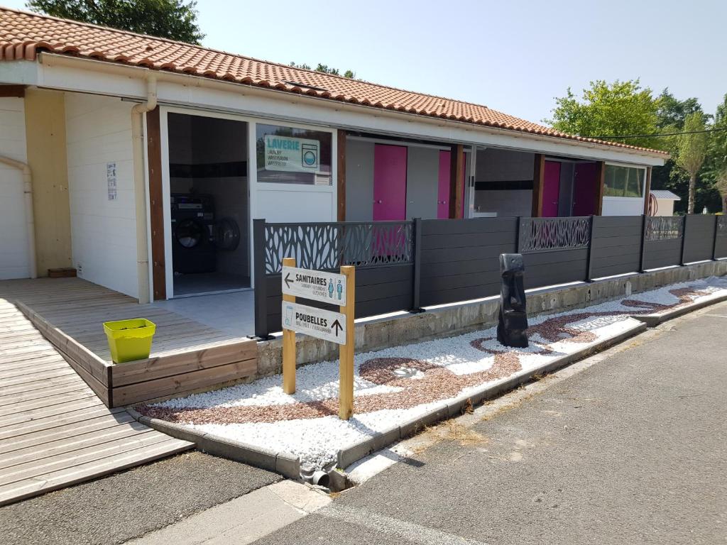 Zdjęcie z galerii obiektu Camping Bel Air Bordeaux w mieście Sadirac