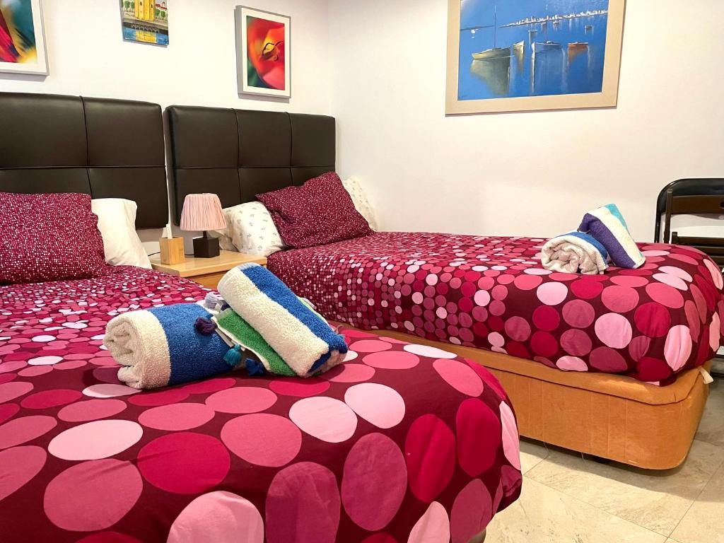 Łóżko lub łóżka w pokoju w obiekcie Apartamento Centro Plaza Salvador, Wifi free& parking opcional