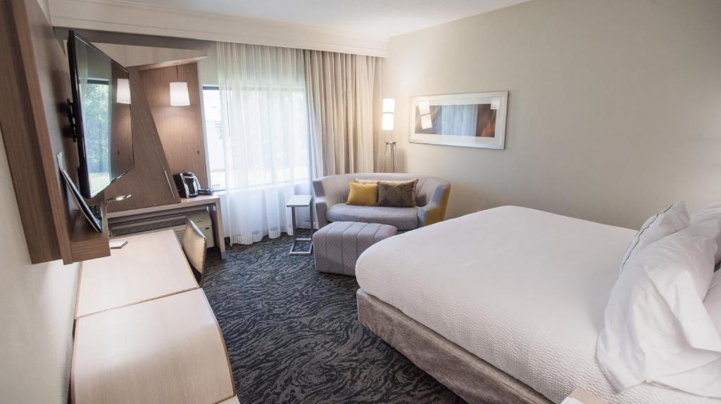 Courtyard by Marriott Hickory photo