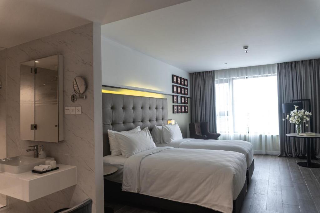 Phòng Deluxe 2 Giường Đơn Nhìn Ra Thành Phố
