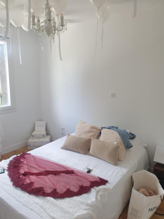 VIRGINIE - Housity