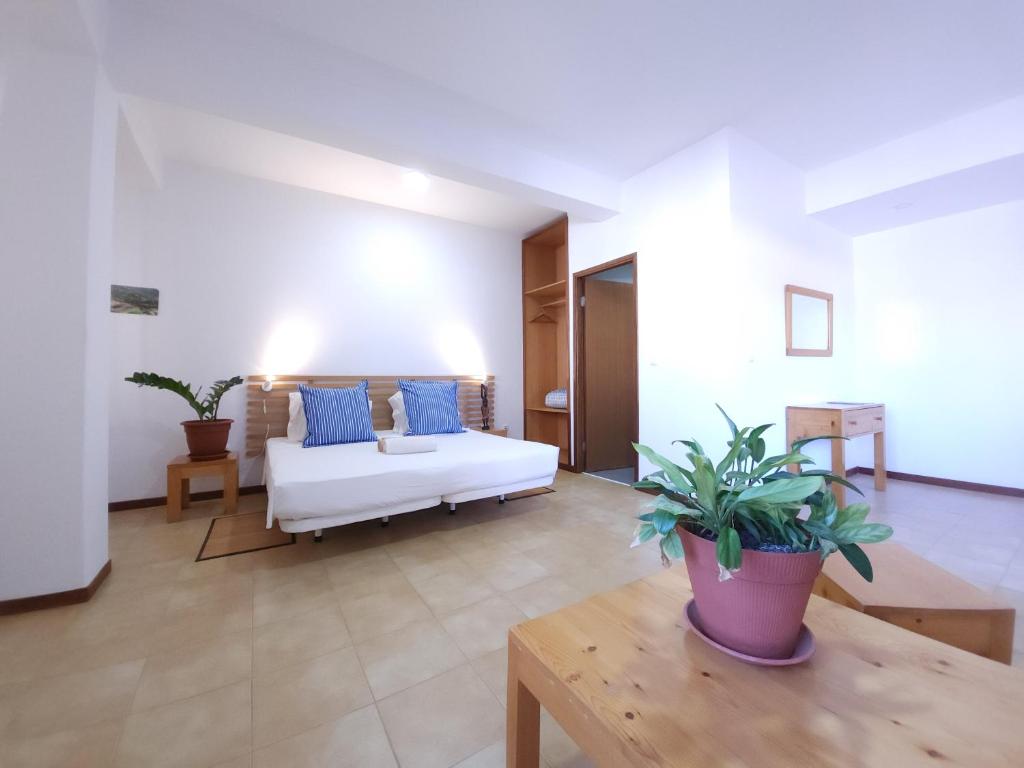 Postel nebo postele na pokoji v ubytování Txada Hostel