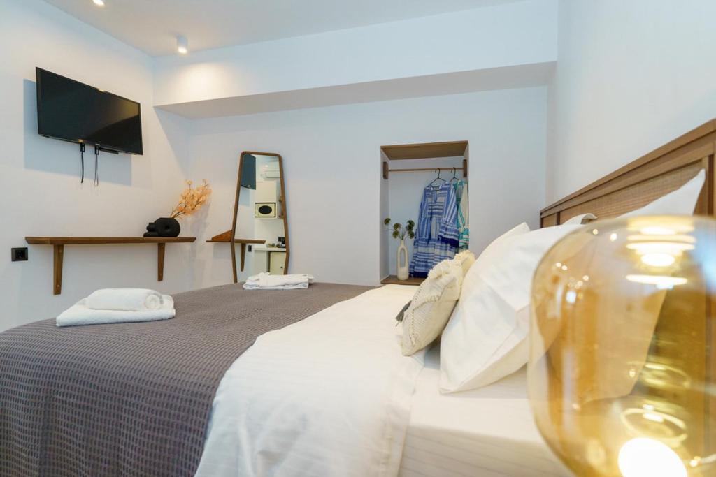 La Vie Hydra Luxury Suites - 1