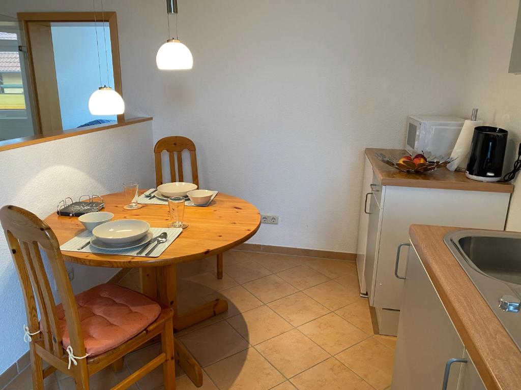 Kuchyň nebo kuchyňský kout v ubytování Apartment am Elm