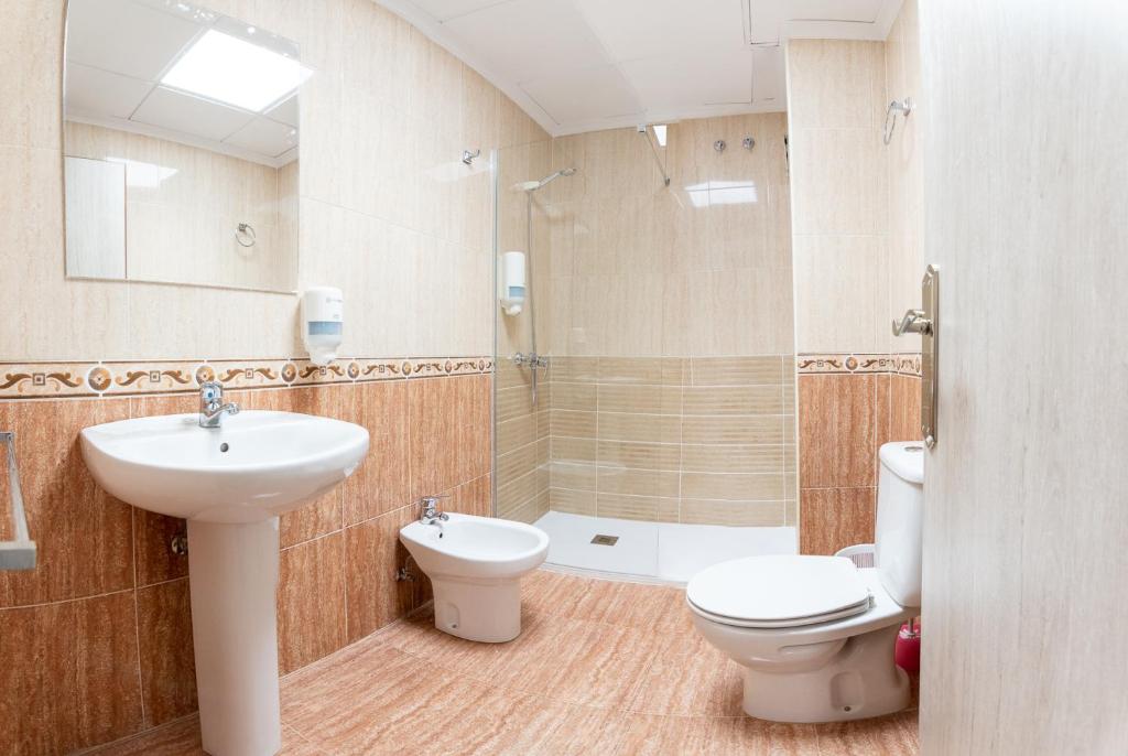 Koupelna v ubytování Hostal Viñuela