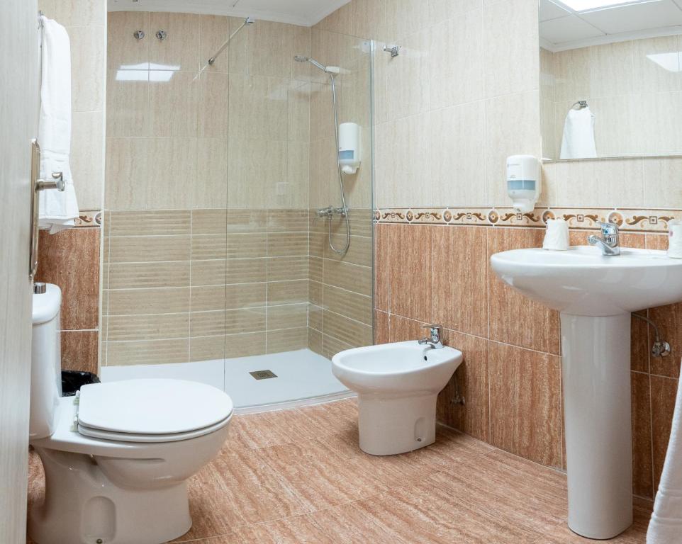 Koupelna v ubytování Hostal Viñuela
