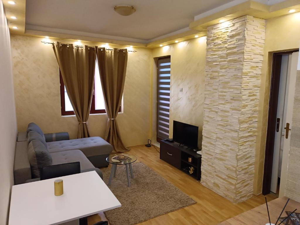 V & V Apartment Niš - Housity