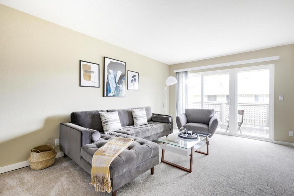 Apartment Comfortable 2BR in Cupertino with Great Amenities, CA