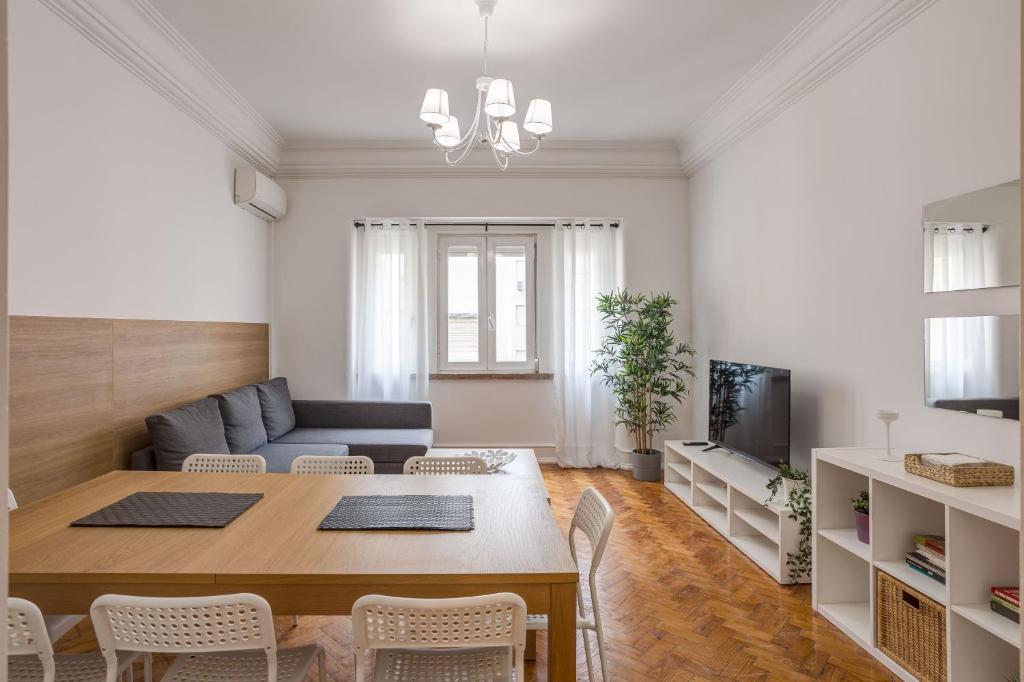 Home Out Rooms & Apartments - Standard Apartment