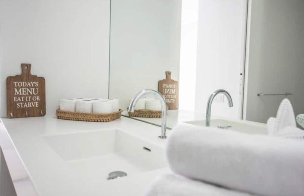 Ibiza - Patio Blanco - 2 Bedrooms -, Ibiza – Precios ...