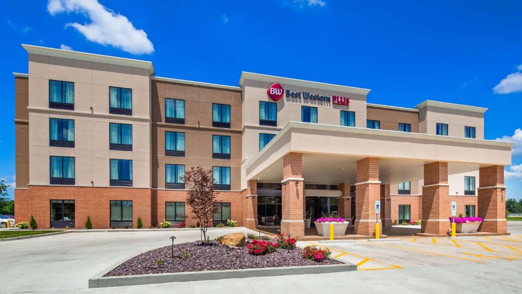 uma representação de um hotel em Best Western Plus Centralia Hotel & Suites em Centralia