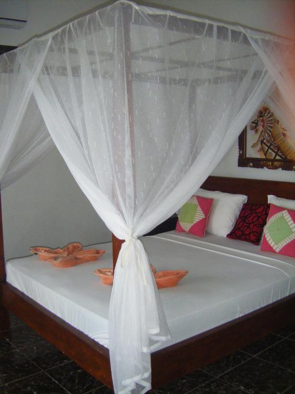 Alur Beach Homestay - 13